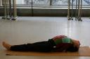 Matsyasana in der einfachen Variante. © Aleja Vasco/Flickr
